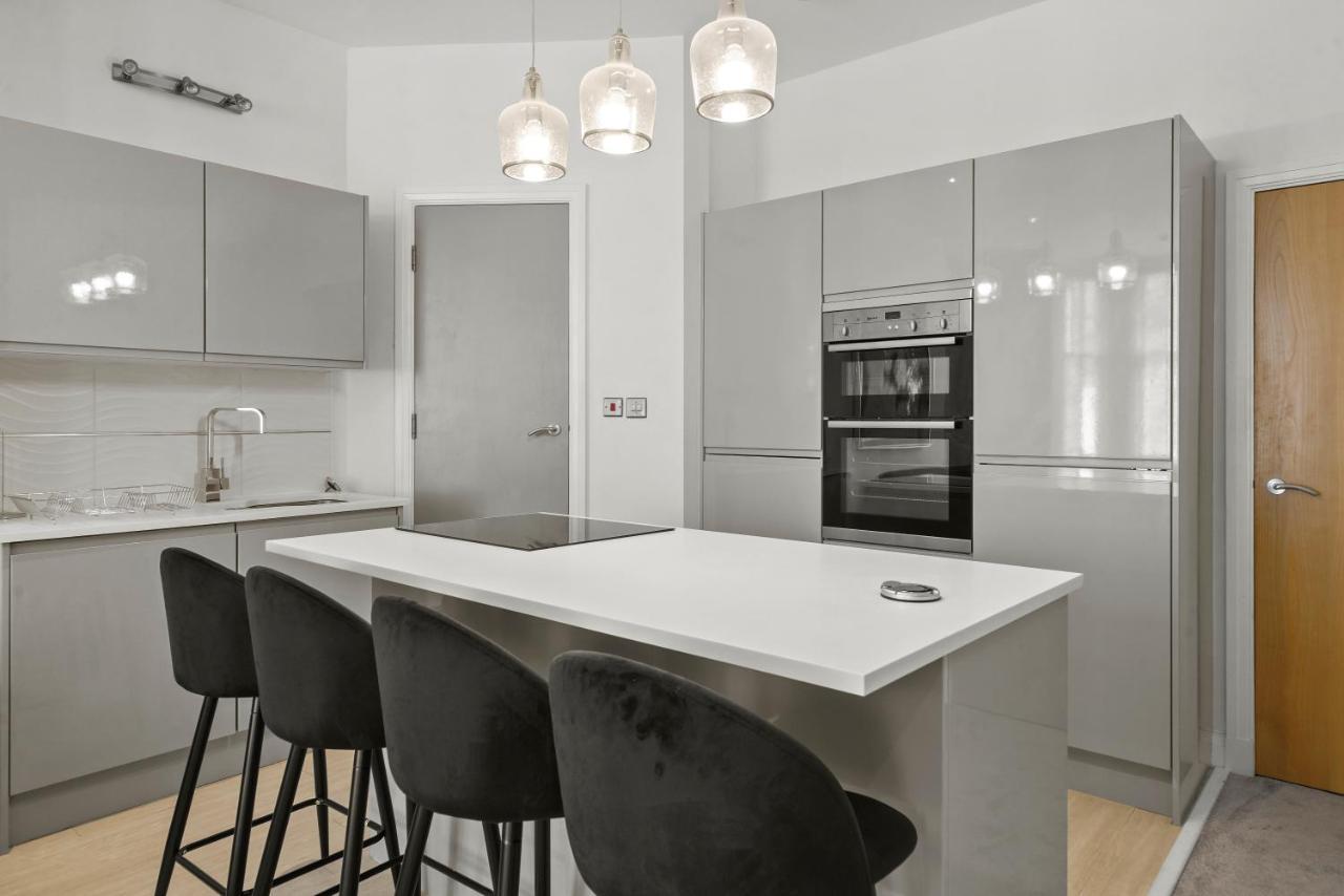 יורק Vikings Duplex Apartment City Centre With Free Parking מראה חיצוני תמונה