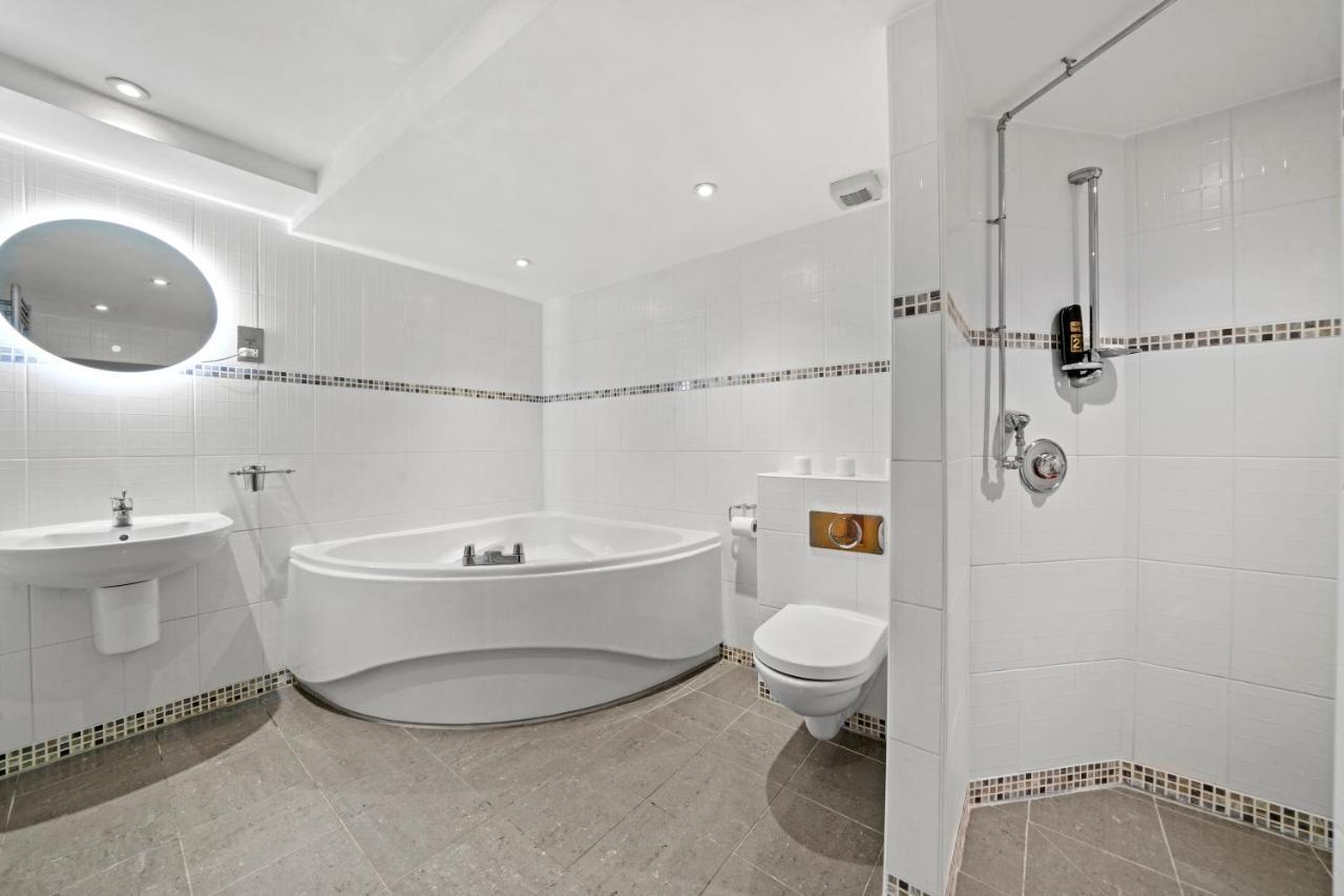 יורק Vikings Duplex Apartment City Centre With Free Parking מראה חיצוני תמונה
